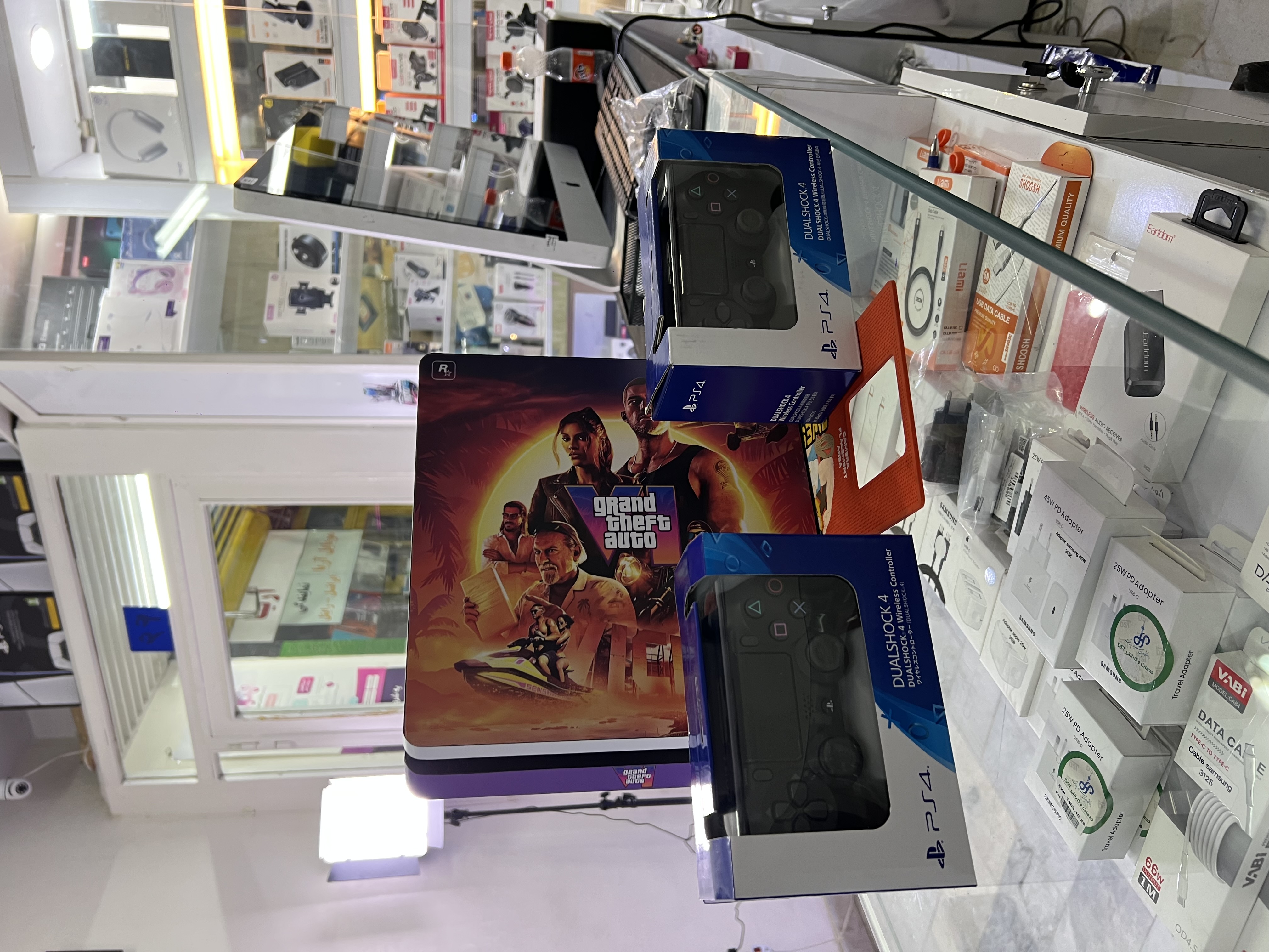 خرید Ps4 اسلیم ۵۰۰ گیگ - کنسول بازی نسل هشتم